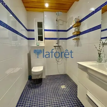 APPARTEMENT EN REZ DE JARDIN , 2 chambres à Hyères Appartamento *